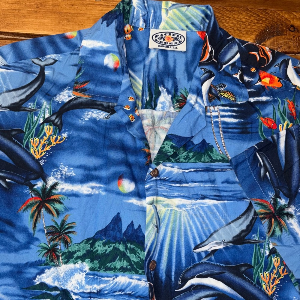 Vtg Pacific Legend Hawaiian Shirt Mens Medium Blue Dolphin Whale Ocean AOP USA